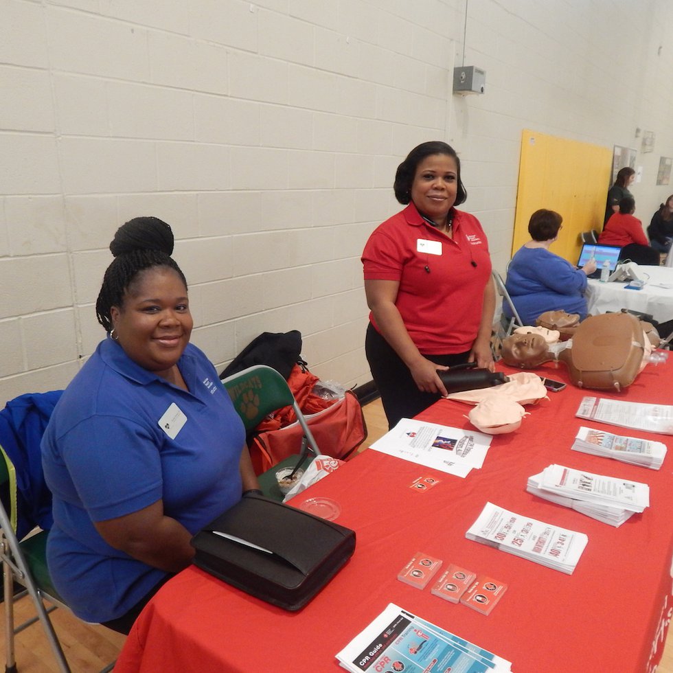 Nurses Tanisha Leonard (L) & Cherrelle Irvin (R) East Thomas health fair 3-4-17.JPG
